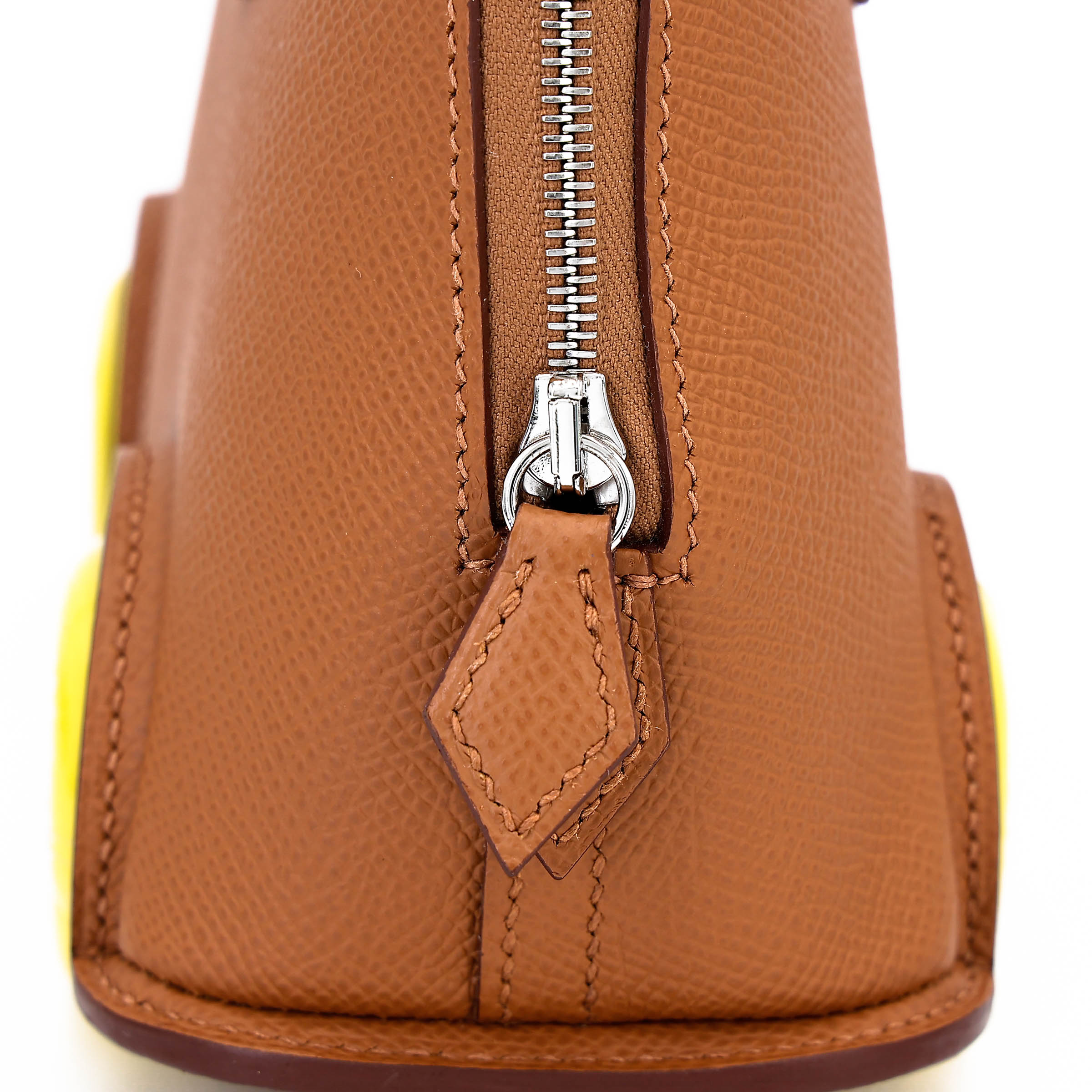 HERMÈS 愛馬仕  Bolide On Wheels 37  4